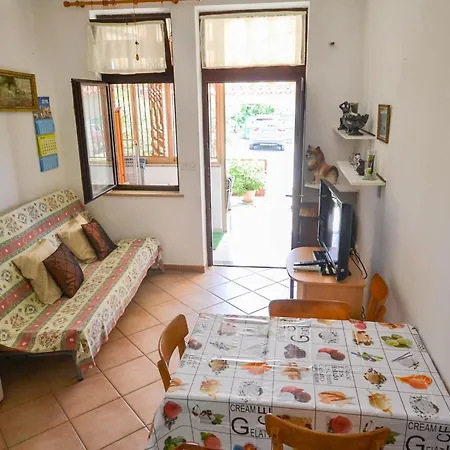 Vinka 2 Mit Terrasse By Interhome